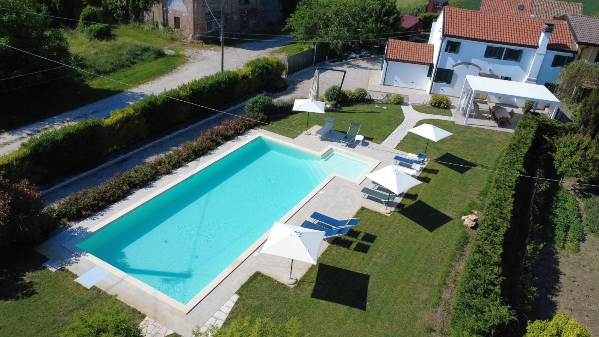 Adria Bnb Luaran gambar